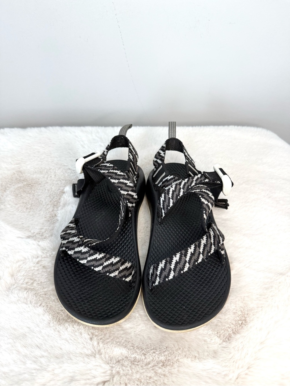 Youth Chaco Black & White Striped Outdoor Sport Adjustable Sandals